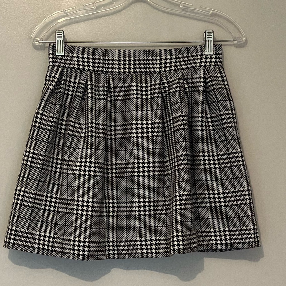 Candie's Black & White Pleated Hounds tooth A-Line Mini Skirt – Size 3 🖤🤍 - Picture 6 of 9